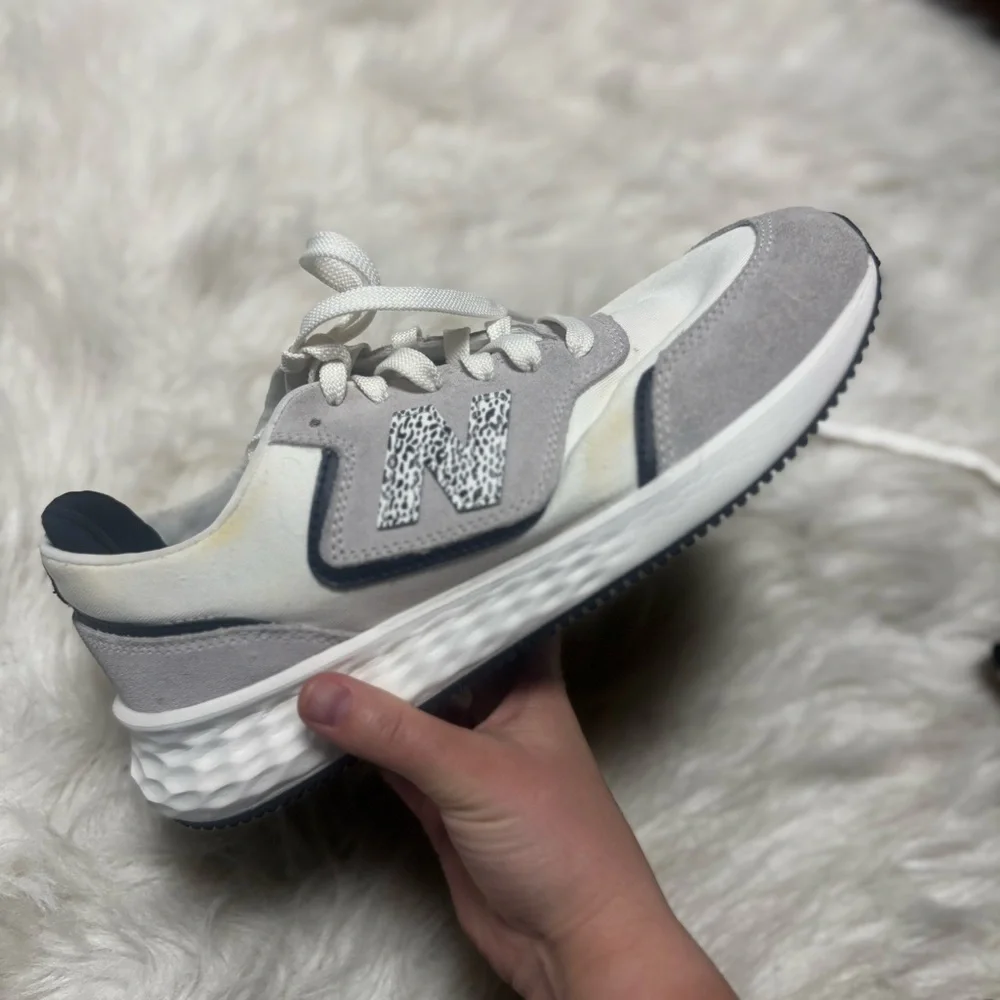 New Balance Retro Style Sneakers with Leopard Print size Women’s 9